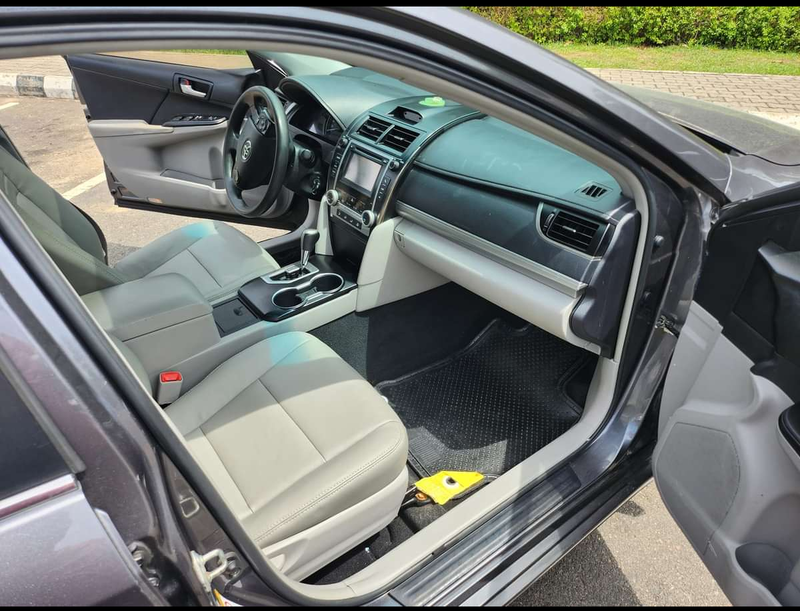 Thumbnail 3 of 2014 Toyota Camry LE
